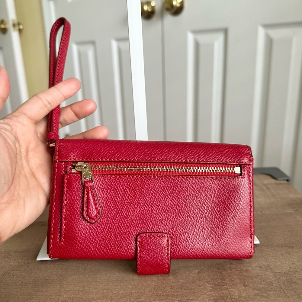 #25. Coach Red Leather Wristlet/Wallet, Excellent Condition - Picture 4 of 9
